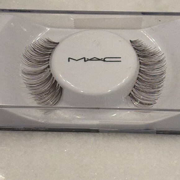 MAC Dark Brown /Black False Eyelashes  Dreamgirl Lash/36  NEW - Picture 4 of 5